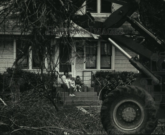 1990, Teri Wandsneider and kids watch Waukesha employees remove limbs - Historic Images