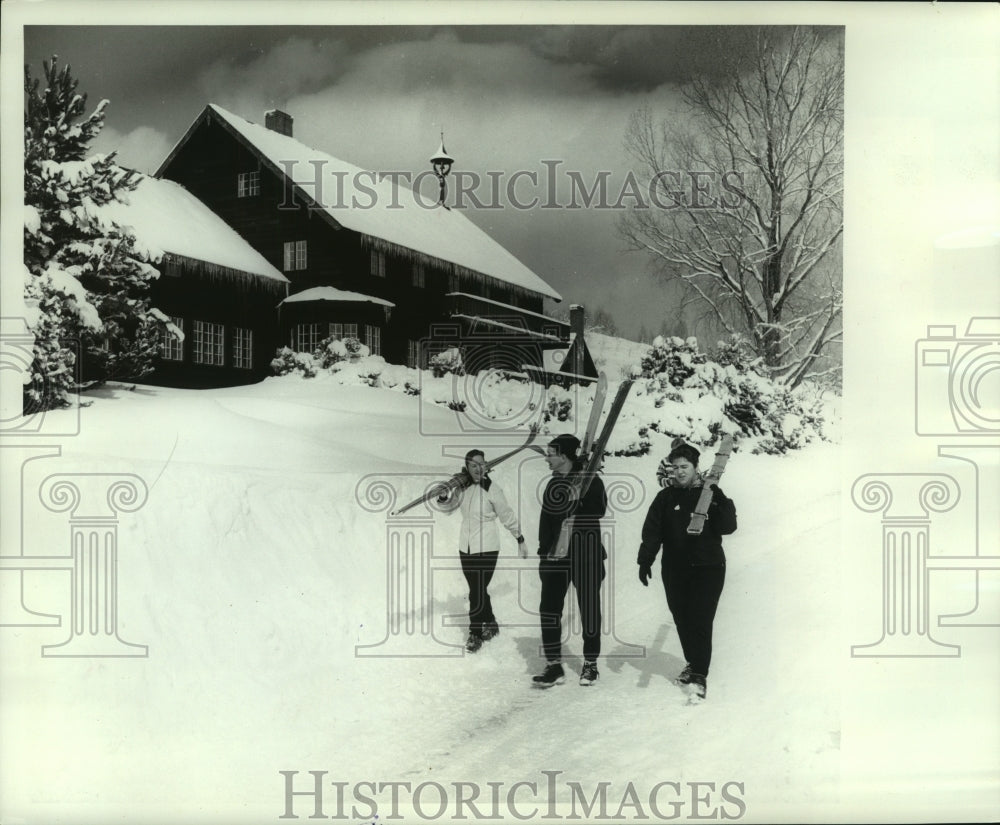 1962 Press Photo Home of the singing Trapp family, Mount Mansfield - mjc18239 - Historic Images