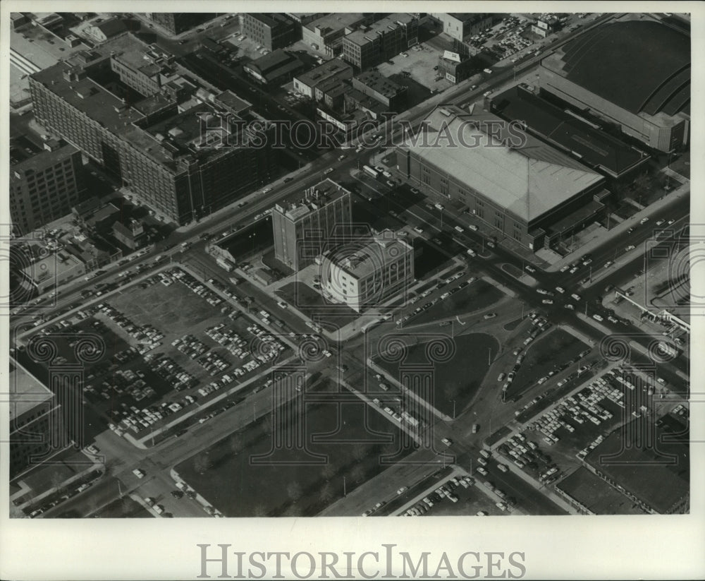 1956 Press Photo Aerial view of University of Wisconsin - Milwaukee. - mjc18273-Historic Images