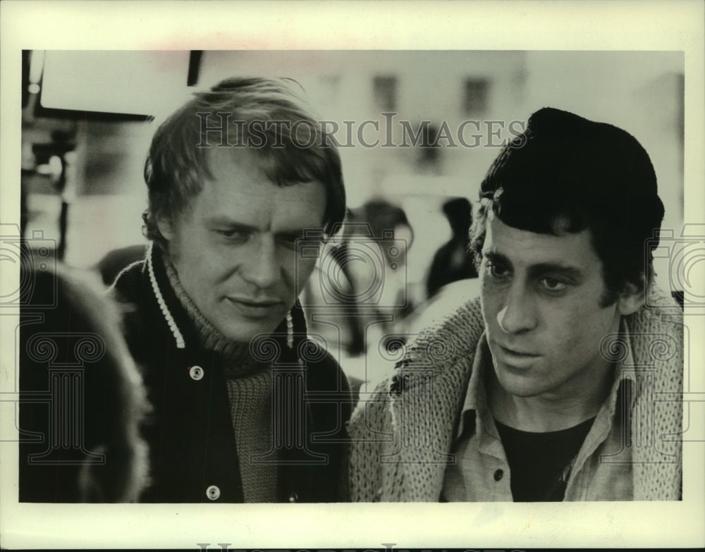 1975 Press Photo Actor David Soul and Paul Michael Glaser - mjc18375 - Historic Images