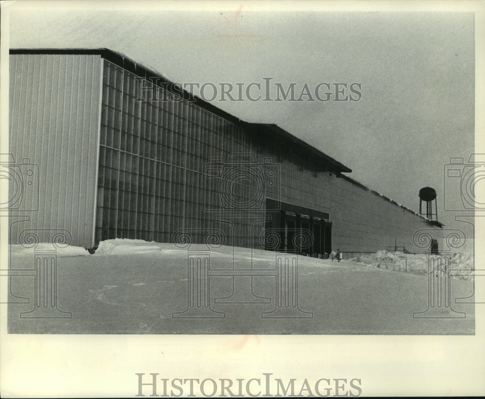 1978, New building at Plover, solar heated warehouse in Wisconsin - Historic Images