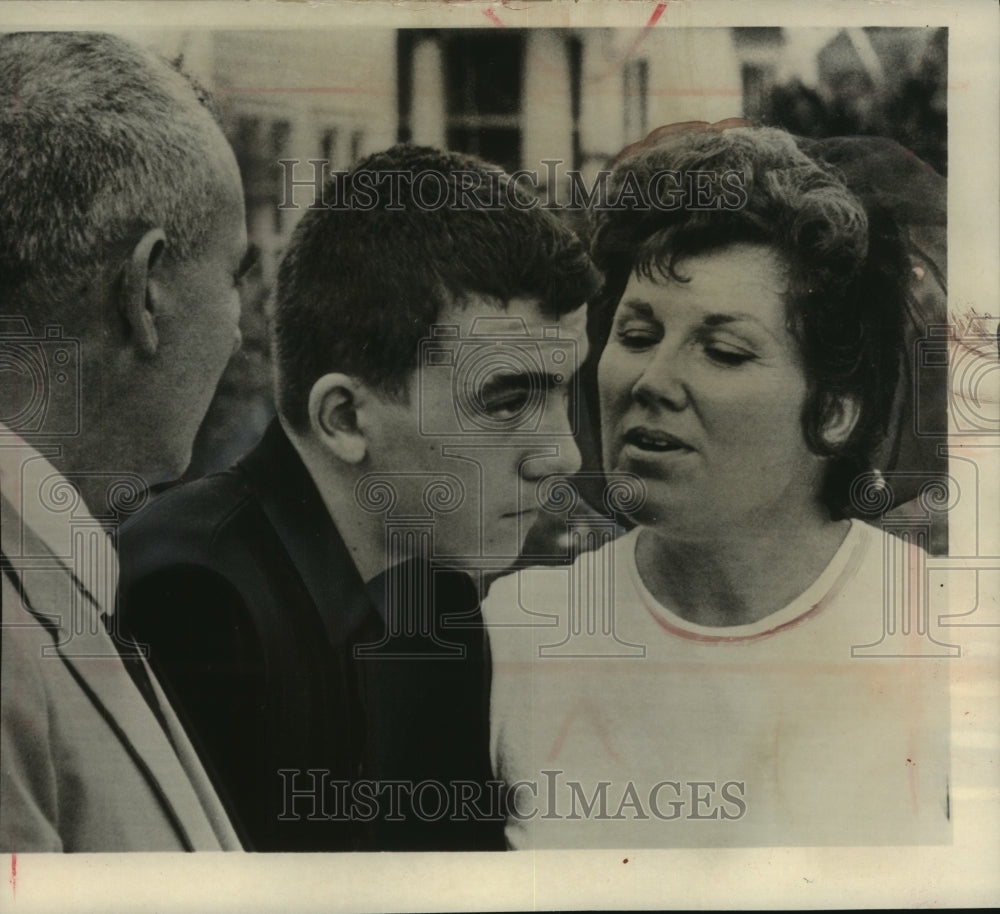 1965, Victor Thorne &amp; wife with son Ricky Thorne, Miami, Florida - Historic Images