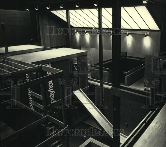 1988, Eli Tash in the central play area - mjc18505 - Historic Images
