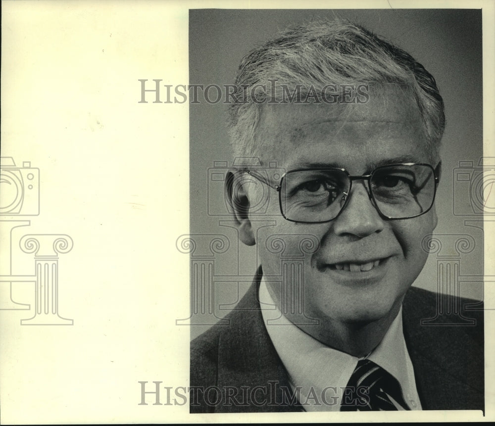 1985 Raymond Thayer Jr., President, Marine Bankcard Corporation - Historic Images