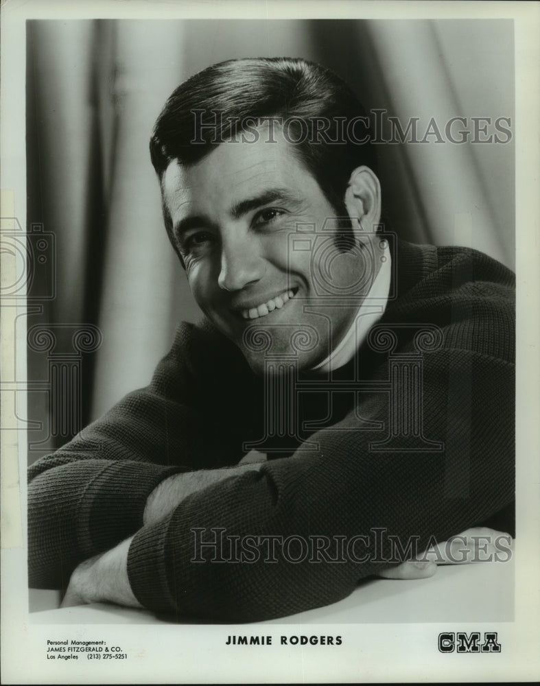 1970 Press Photo American singer, Jimmie Rodgers, poses for photo - mjc18666 - Historic Images