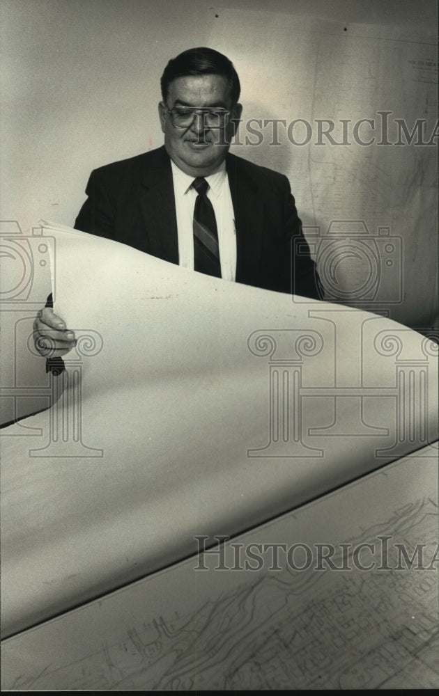 1991 Press Photo South Milwaukee, city administrator, Norbert Theine - mjc18685 - Historic Images