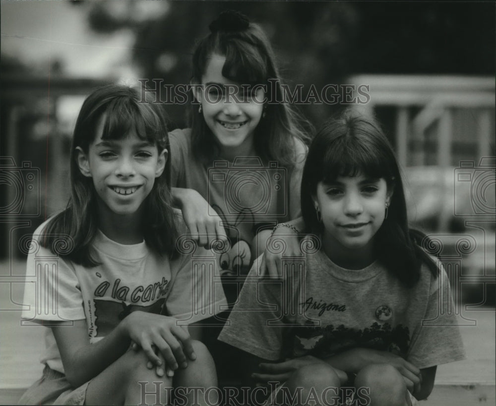 1994 Press Photo The Petermann Triplets of Menomonee Falls 10th Birthday - Historic Images