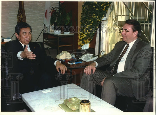 1993 Wisconsin Governor Tommy Thompson & Yohei Kono meeting, Japan - Historic Images