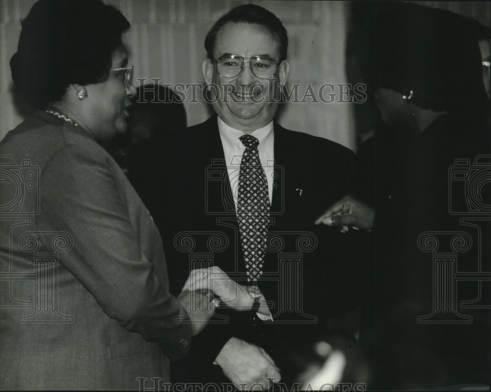 1994 Wisconsin Governor Tommy Thompson campaigns - Historic Images