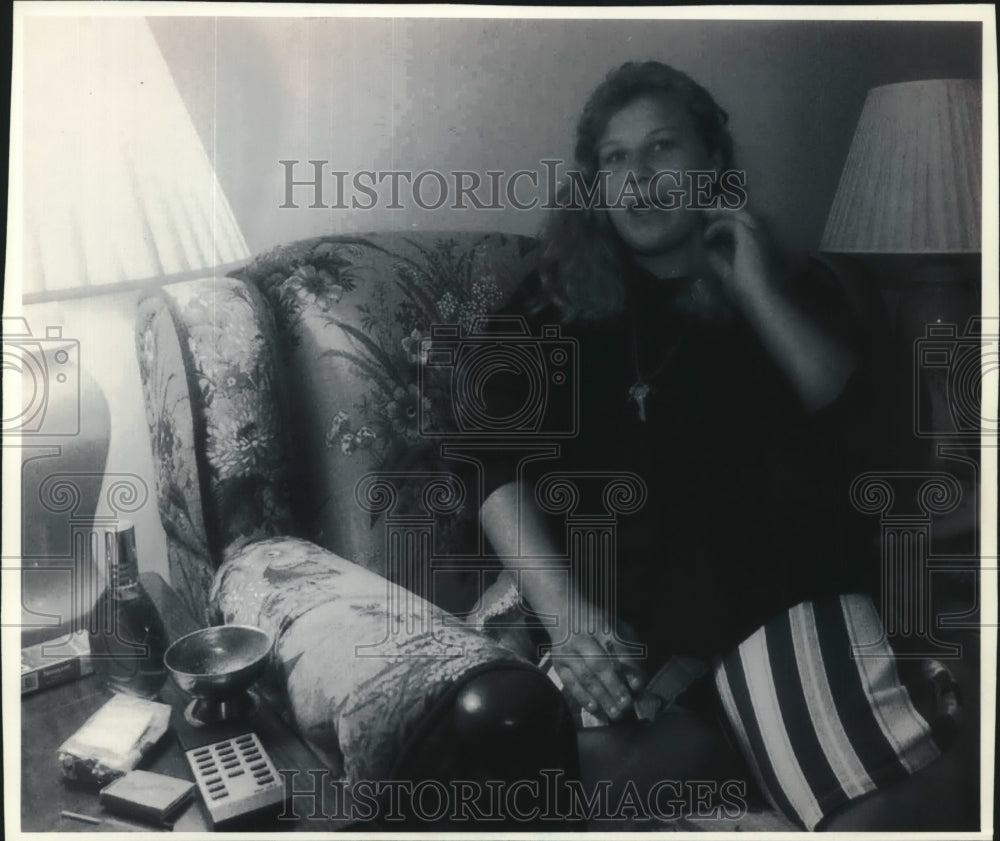1993 Press Photo Kimberly Sinkler ex girlfriend of gunman Dion Terres, Kenosha - Historic Images