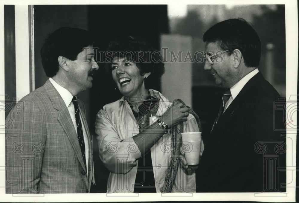 1989 Press Photo Wisconsin Governor Tommy Thompson & others, Wisconsin - Historic Images