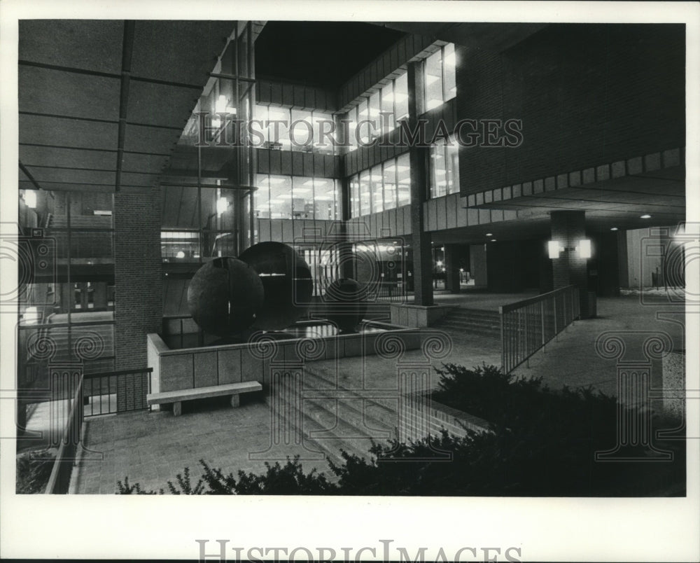 1975, View of Outside of University of Wisconsin - Milwaukee Library - Historic Images