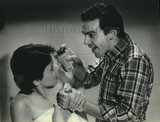 1983 Carolyn Blackinton and David Nisbet Act as Mischief Makers - Historic Images