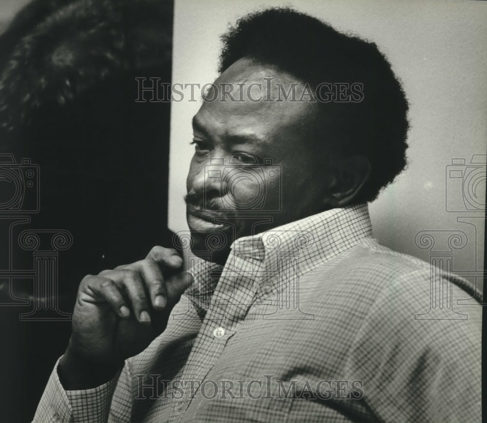 1982, King Taylor at appeal hearing for Lana Hogan a caseworker - Historic Images