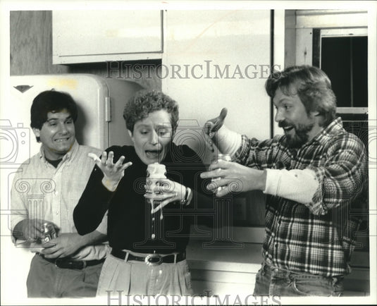 1990 Press Photo actors in Theatre Tesseract's "Strange Snow" - mjc19307 - Historic Images