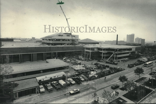 1986 View of University of Wisconsin-Milwaukee Golda Meir Library - Historic Images
