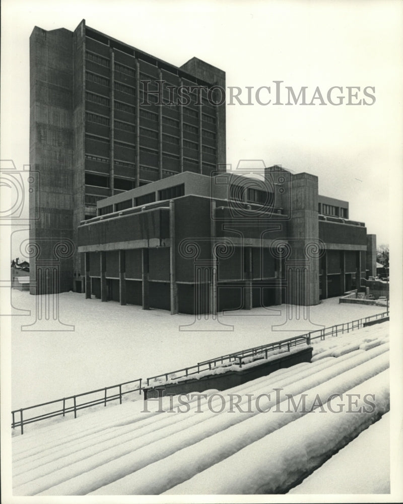 1971, University of Wisconsin-Milwaukee Science Complex - mjc19377 - Historic Images