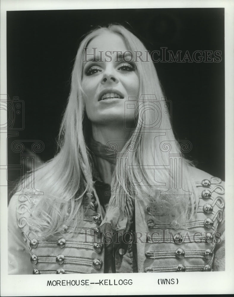 1968 Press Photo Lynn Kellogg, singer and actress, Wisconsin. - mjc19410 - Historic Images