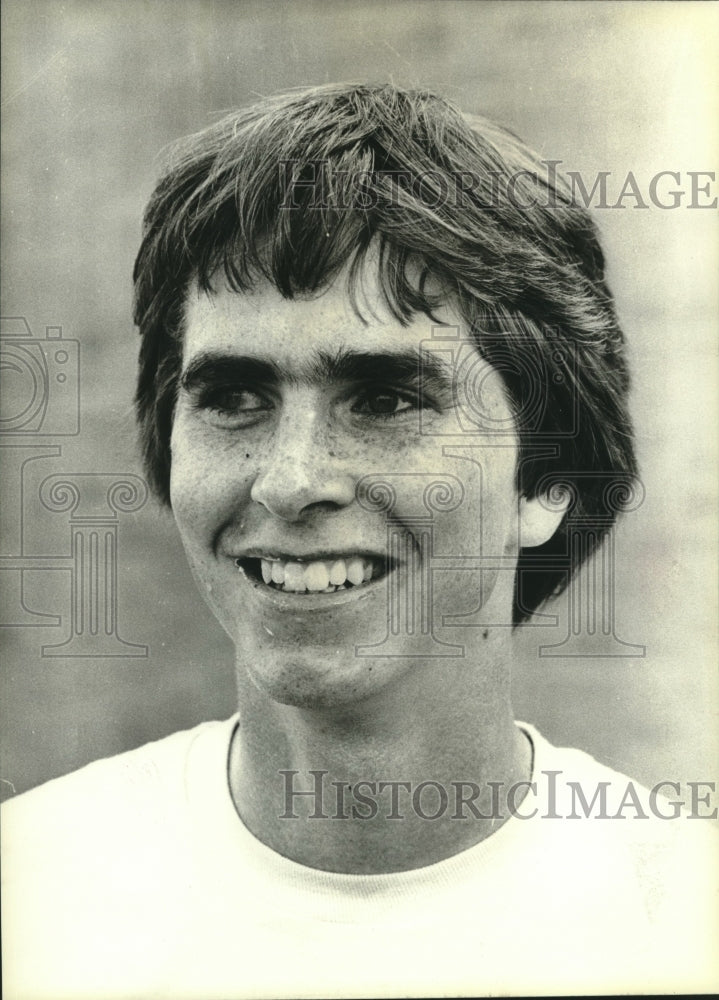 1988 Press Photo Marathon runner, Jeff Thacker, Wisconsin. - mjc19418 - Historic Images