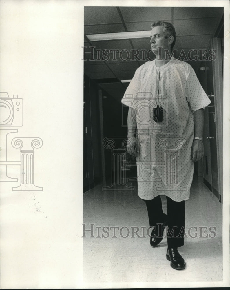 1969 Press Photo Patient Wears Wireless System at Trinity Memorial Hospital - Historic Images