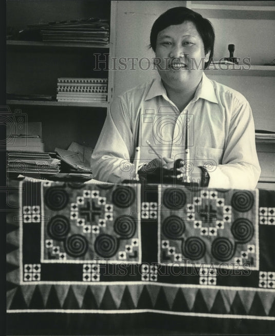 1985 Press Photo Chia Thao director of Hmog-American Friendship Assoc, Milwaukee - Historic Images