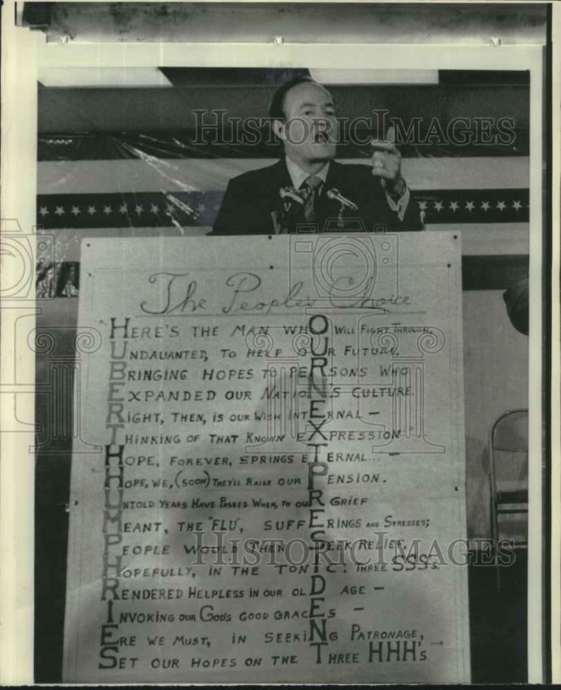1972 Press Photo Senator Humphrey spoke to senior citizens in Tampa, Florida - Historic Images