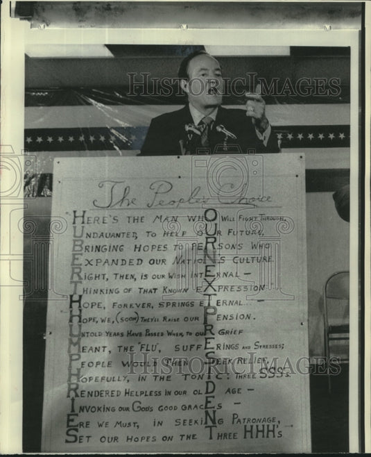 1972 Press Photo Senator Humphrey spoke to senior citizens in Tampa, Florida - Historic Images