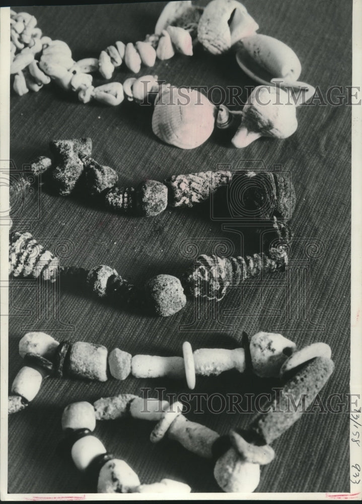 1974, Necklaces found by archaeologists in Tell Hadidi,Syria - Historic Images