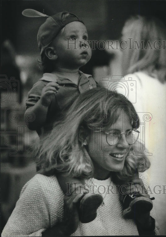 1993, Fraser Ferentz Sits on Mother Ellen's Shoulders at Third Ward - Historic Images