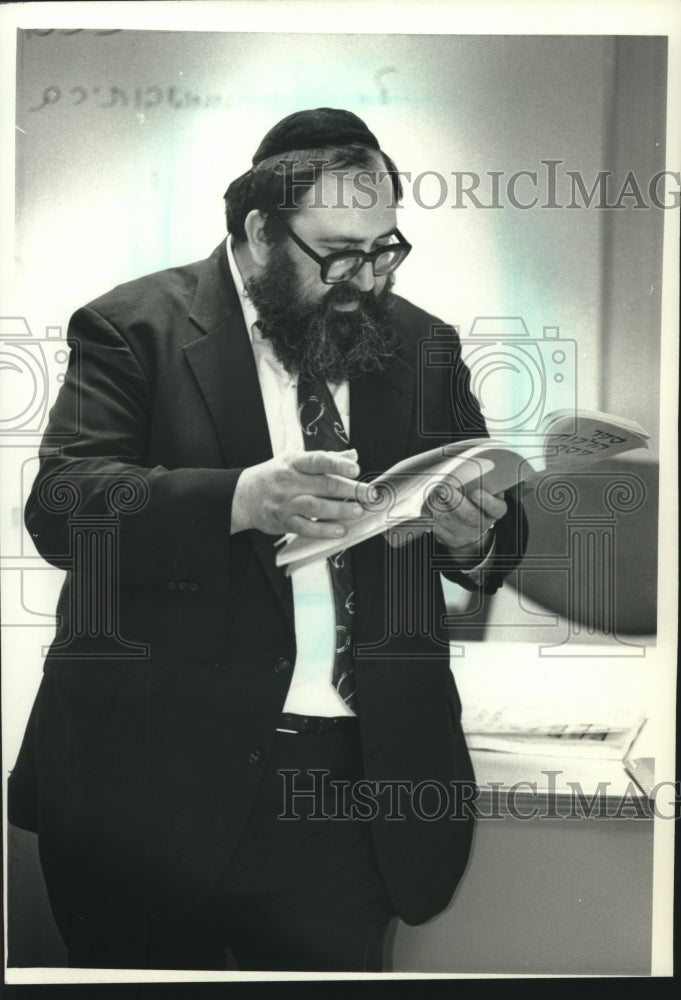 1993, Rabbi Tuvia Torem, kosher inspections throughout, Wisconsin. - Historic Images