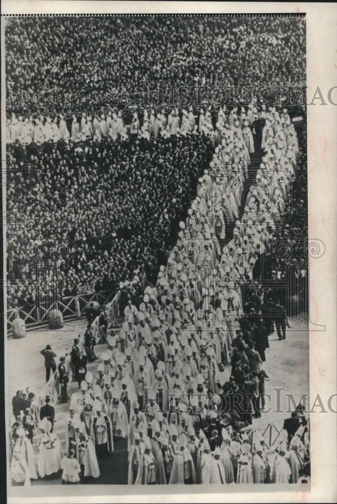 1965 Press Photo Closing ceremonies of the ecumenical council at the Vatican- Historic Images
