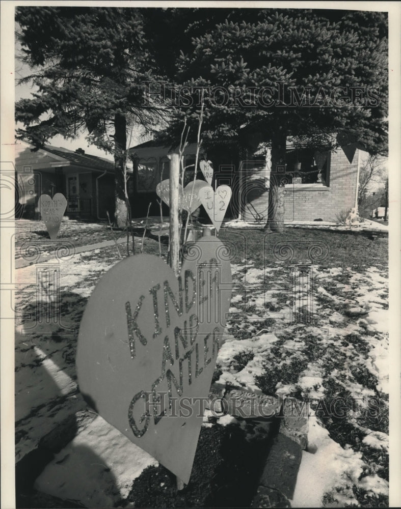 1989, Valentine messages decorated a yard on West Mill Road - Historic Images