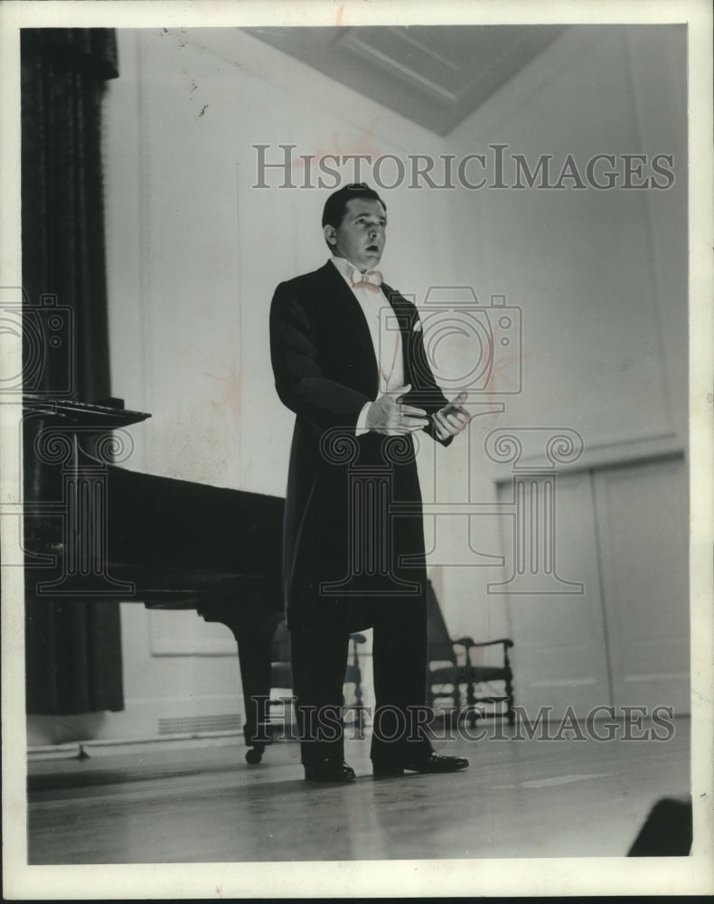 1956 Press Photo Tenor Valetti - mjc19966 - Historic Images