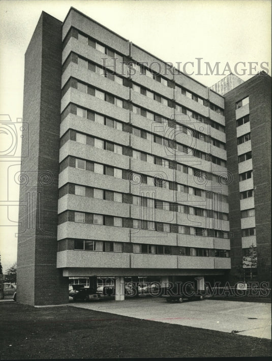 1979 Gruenhagen Conference Center at University of Wisconsin-Oshkosh - Historic Images