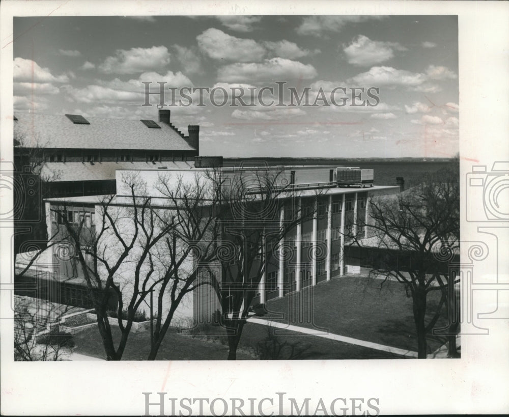 1962 Press Photo University of Wisconsin-Madison Wisconsin Center building - Historic Images
