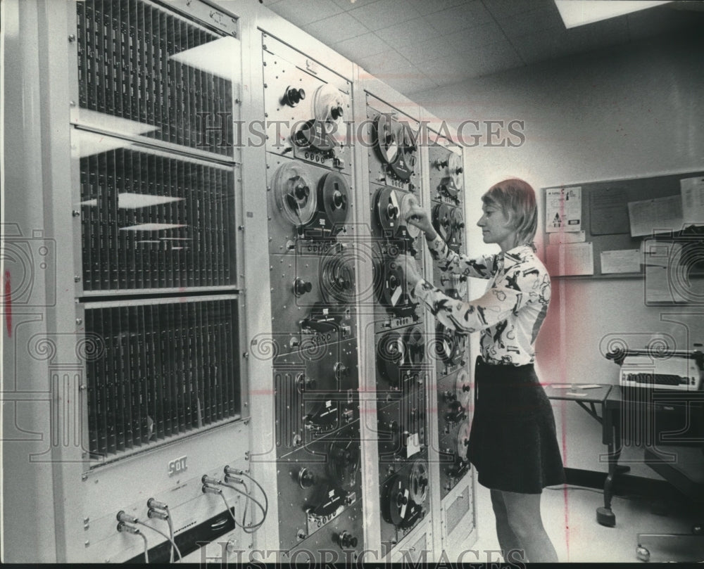 1975, Bonnie Sorenson dial access supervisor, University of Wisconsin - Historic Images