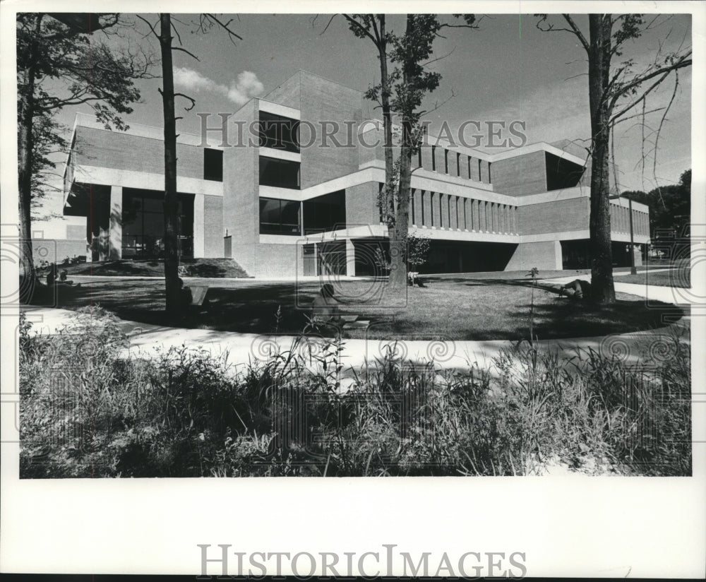 1973 Press Photo University of Wisconsin-Parkside, Kenosha new library - Historic Images