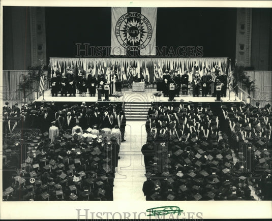 1986 Commencement ceremonies at University of Wisconsin - Milwaukee. - Historic Images