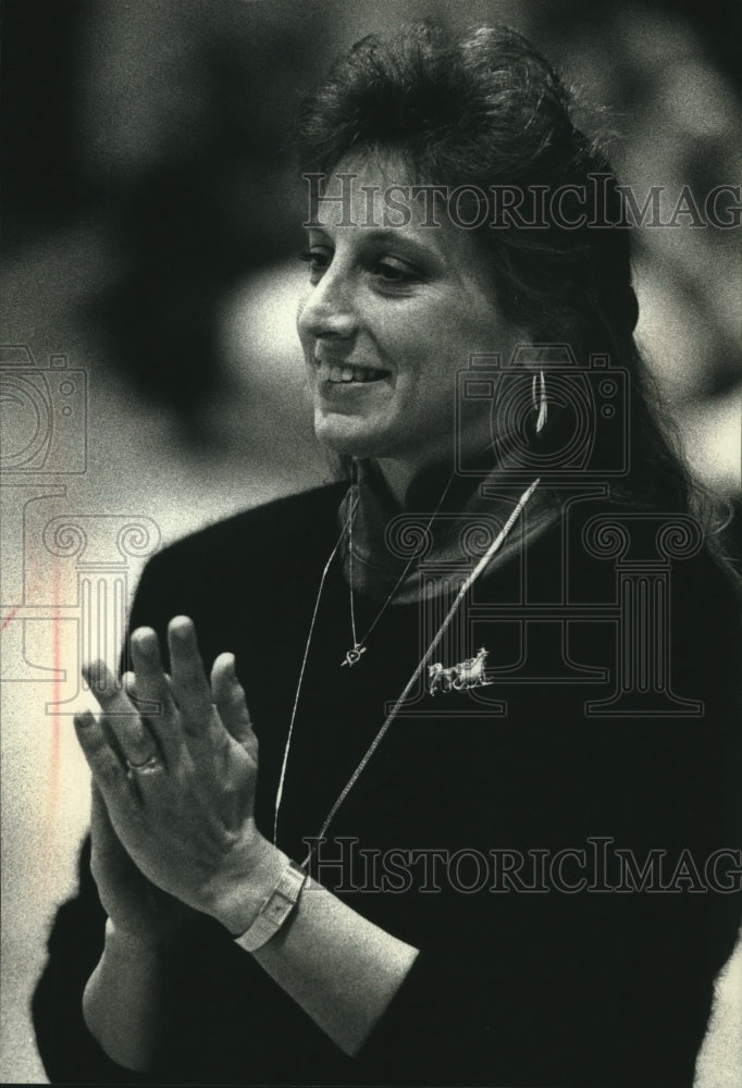 1990 Press Photo Lori Seitz, Waukesha South gymnastics coach, Wisconsin - Historic Images
