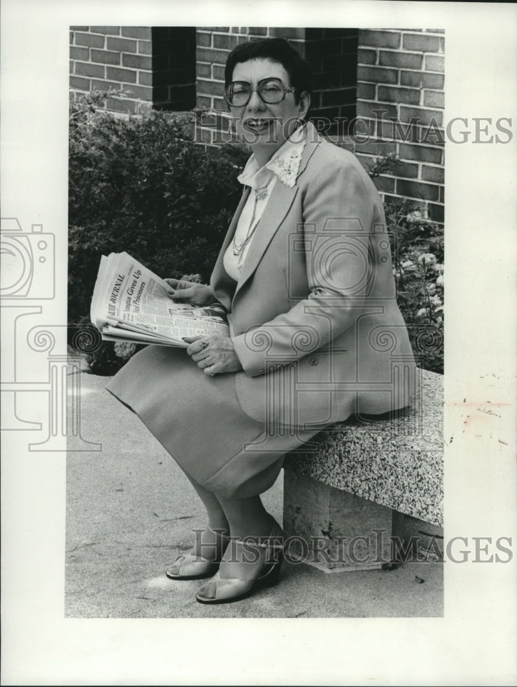 1978 Margot Seitelman head of Mensa IQ group, Milwaukee, Wisconsin - Historic Images