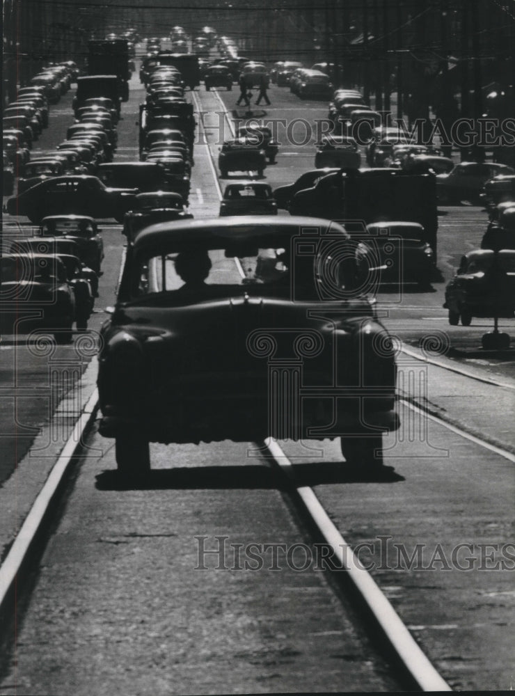 1958 Press Photo Milwaukee traffic in rush hour due to Transport Company strike-Historic Images