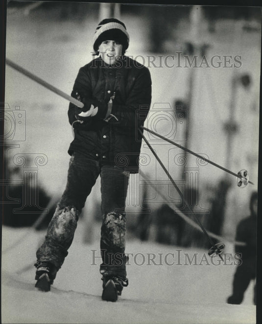 1981 Craig Schmidt Moves Up Ski Hill at Dretzka Park in Wisconsin - Historic Images