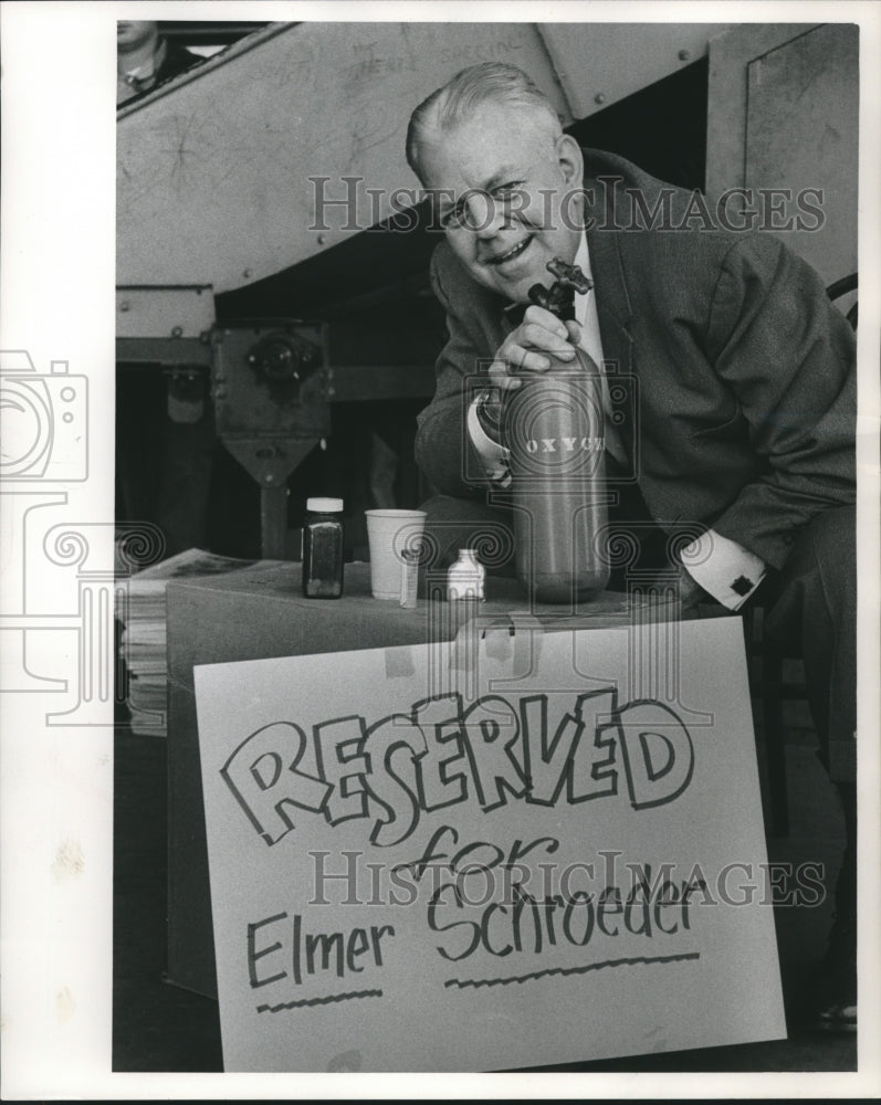 Press Photo Elmer Schroeder circulation manager Milwaukee Journal Sentinel- Historic Images