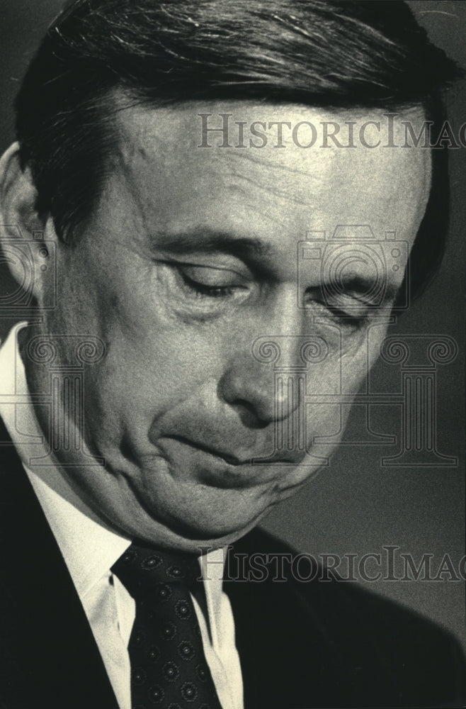 1988 Press Photo Martin Schreiber conceded defeat in Milwaukee mayoral race - Historic Images