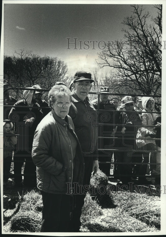 1990, Harland and JoAnn Rue Iowa County, WI farmers - mjc20614 - Historic Images