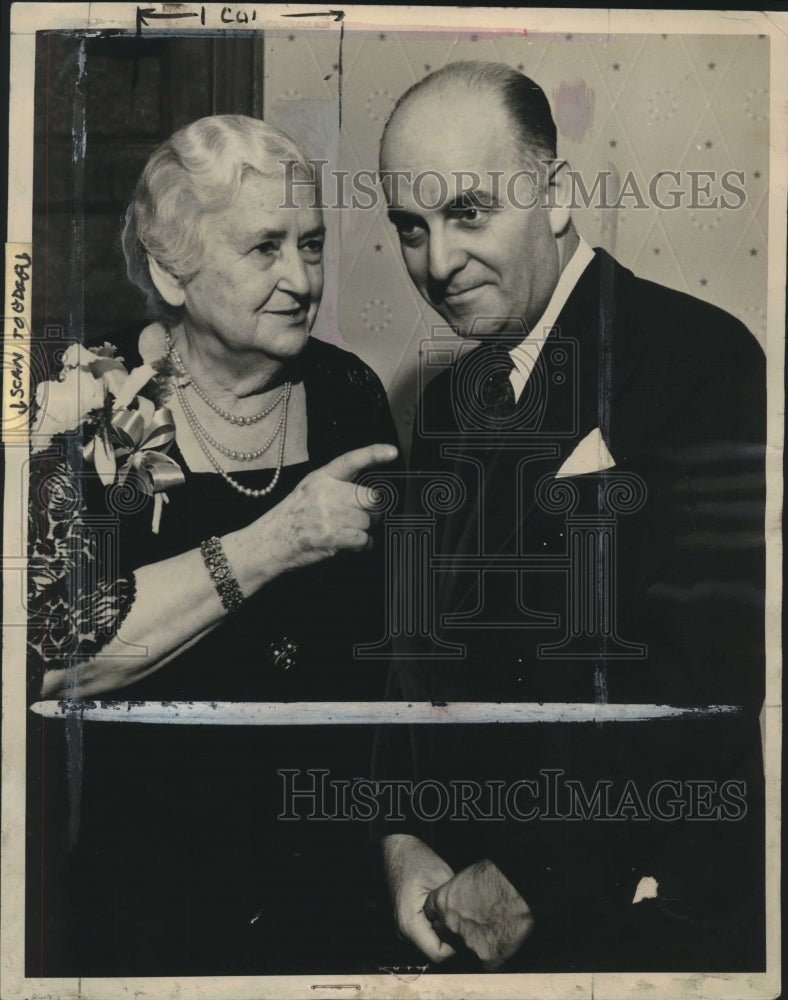 1938, Mrs. Lizzie Kander and Rabbi James G Heller Milwaukee, WI - Historic Images