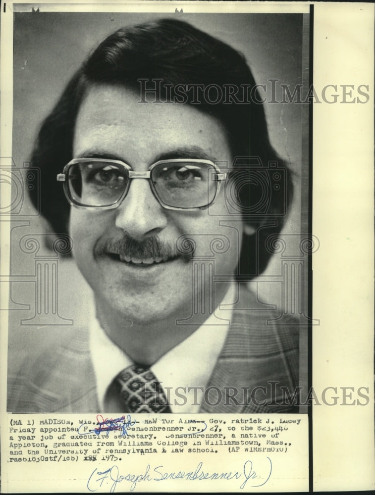 1975 Press Photo F. Joseph Sensenbrenner appointed as executive secretary - Historic Images