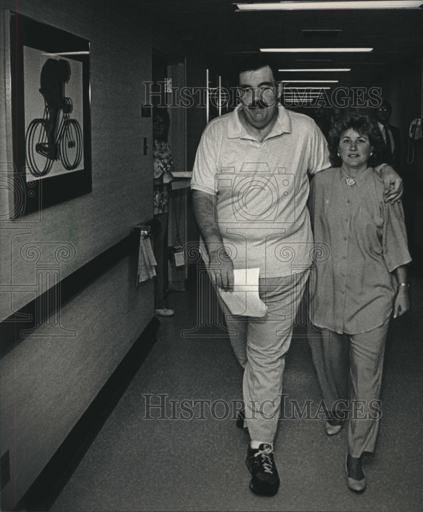 1988, County Executive, David F. Schulz, wife. at hospital, Wisconsin - Historic Images