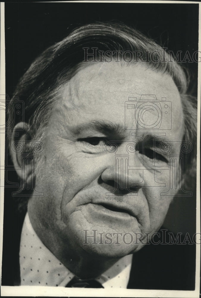 1977, Charles L. Schultze, at Washington Senate Banking Committee - Historic Images