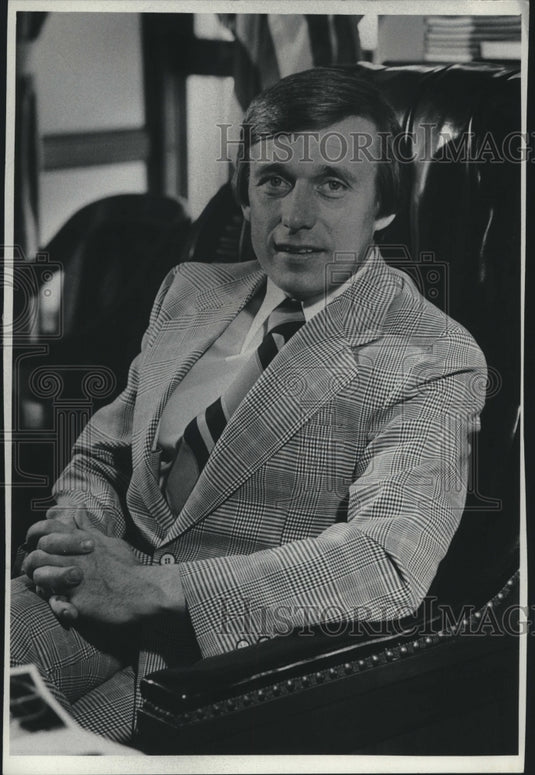 1977 Martin Schreiber - Historic Images